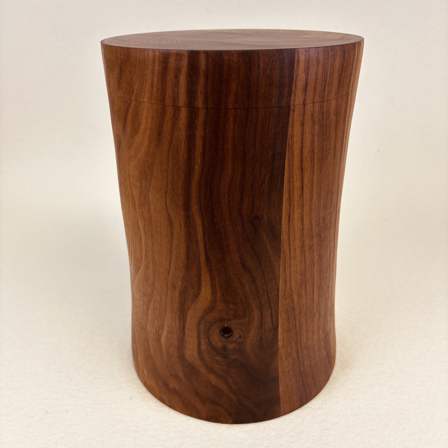 Holzurne "Nussbaum" glatt - 256
