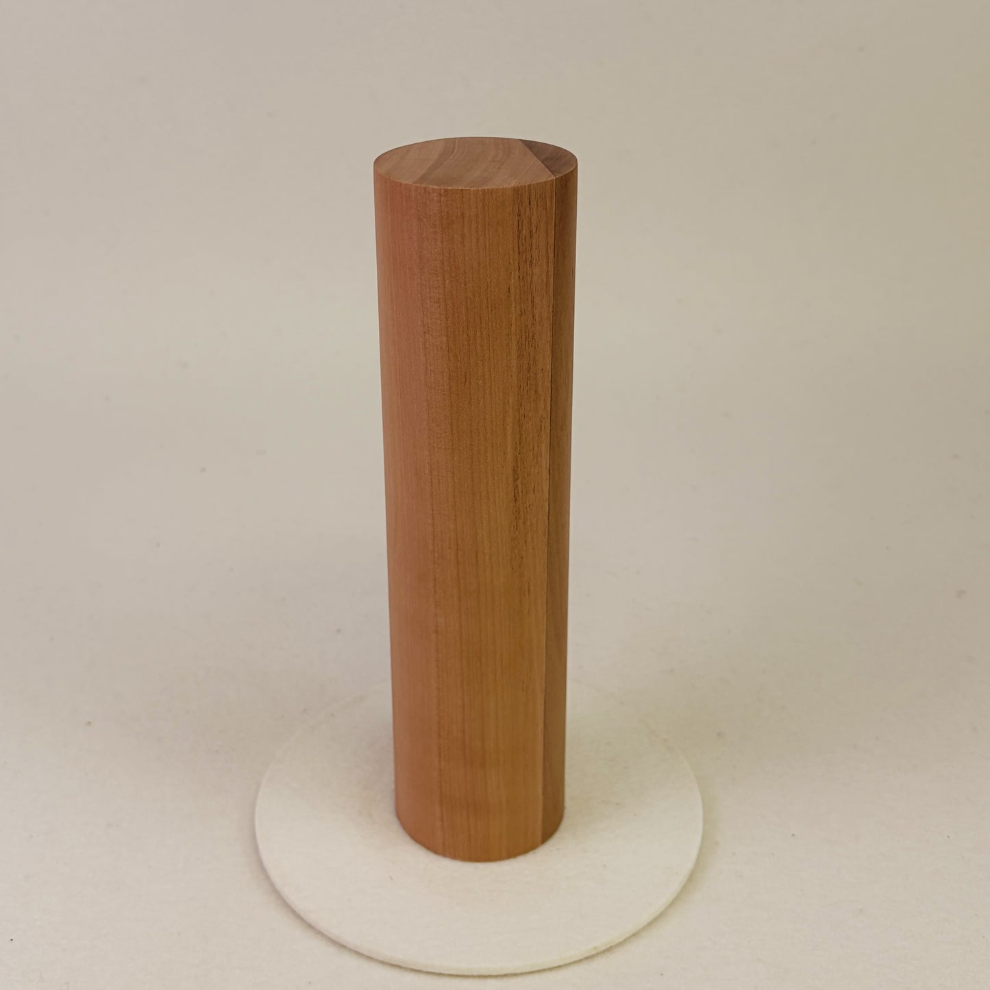 Tierurne aus Elsbeere – Stele, Rund, Glatt, 0,45L