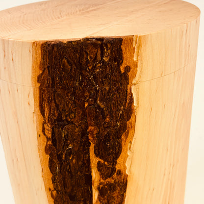 Holzurne "Erle" glatt mit Rinde - 187