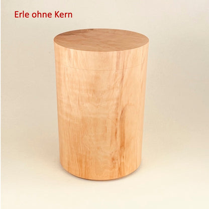 Schlichte unbehandelte Holzurne in Erle