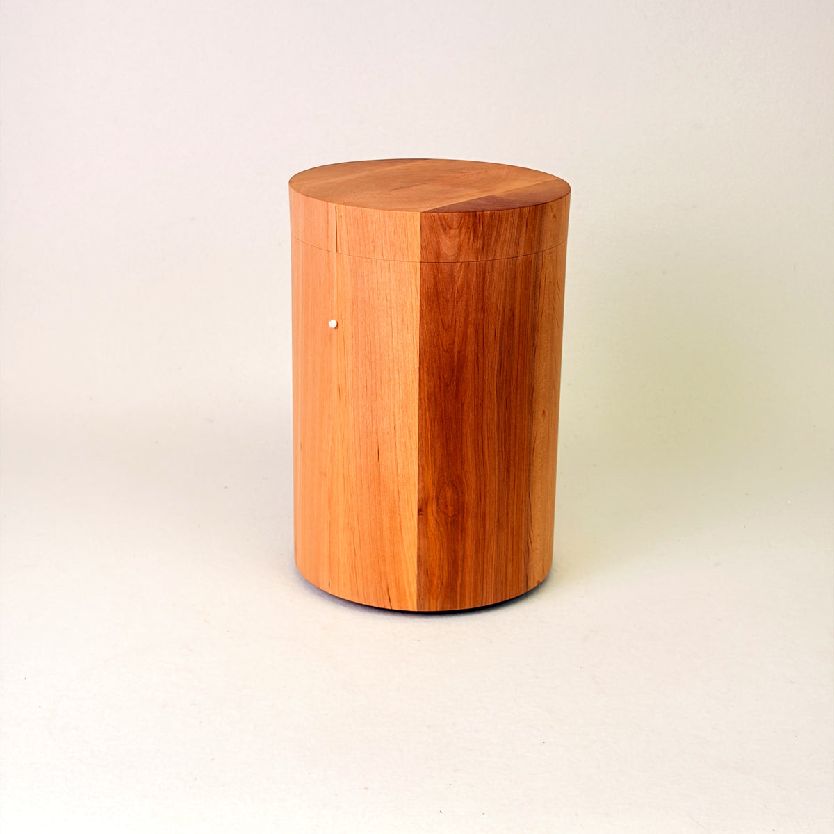 Holzurne aus Erle mit glatter Form – 362 (B)