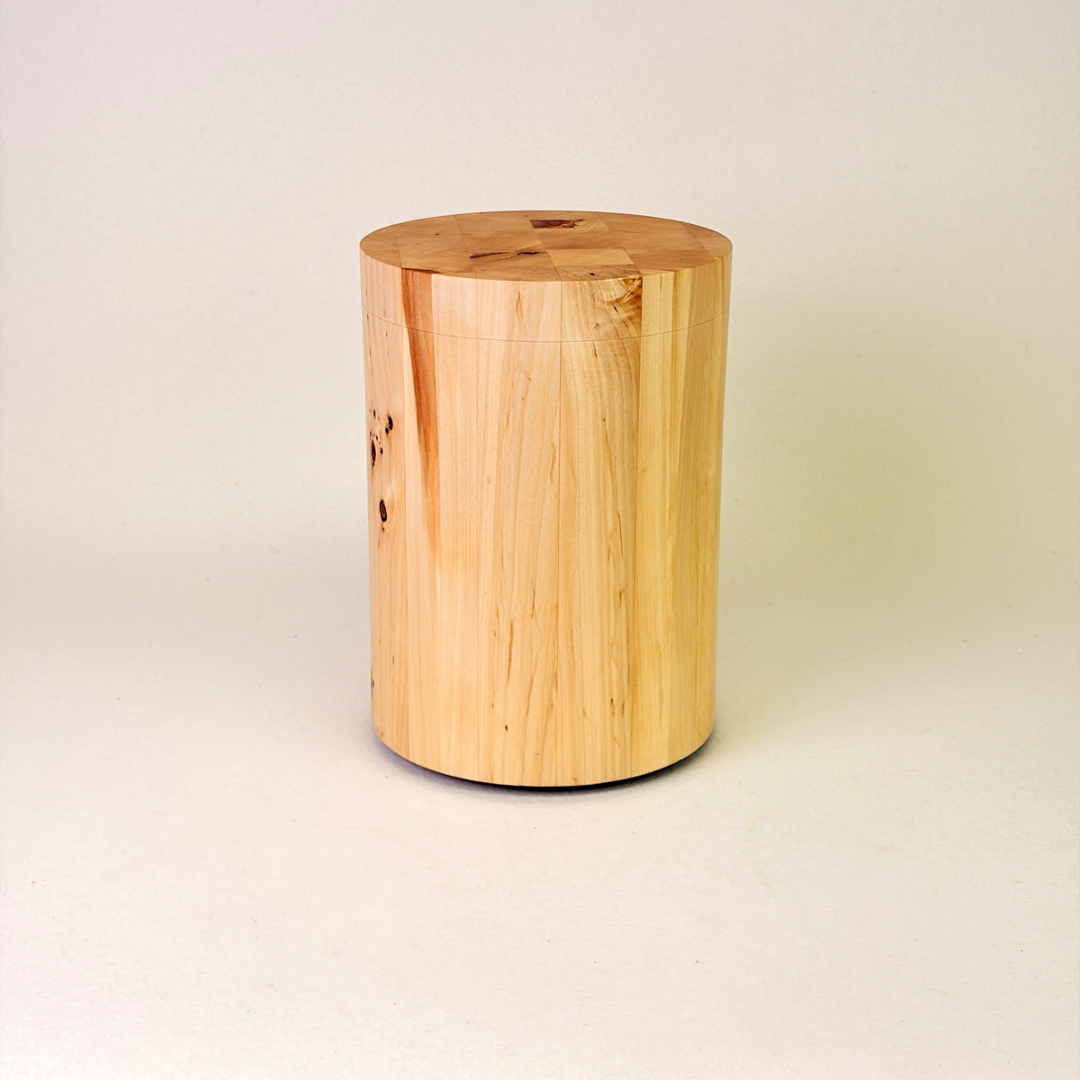 Holzurne aus Maserpappel in glatter Form - 319 (B)