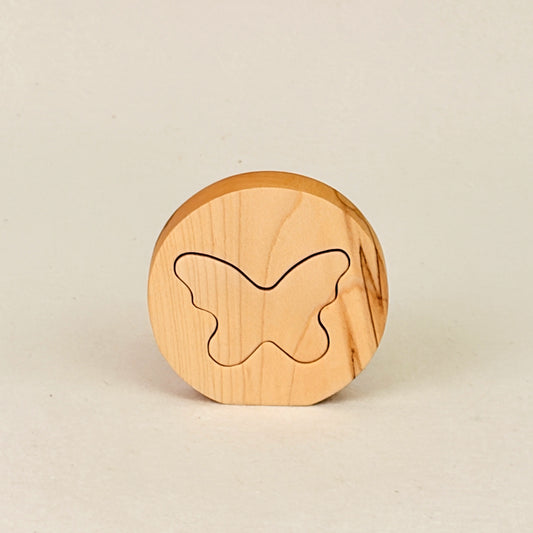 Erinnerungsstück aus Holz: Schmetterling