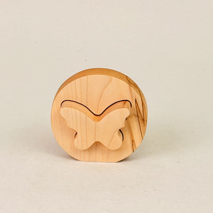 Erinnerungsstück aus Holz: Schmetterling