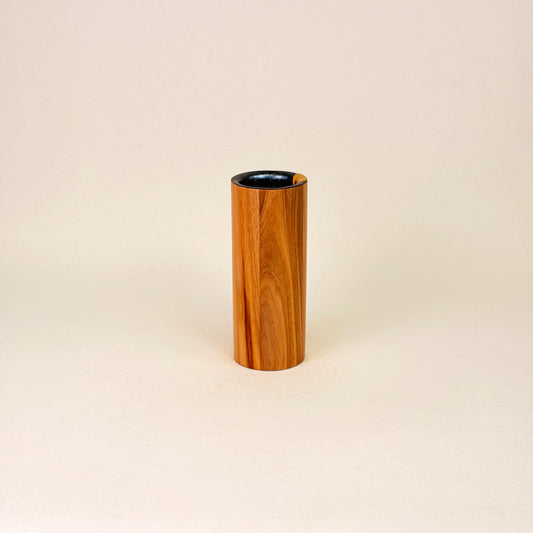 Erinnerungsstück aus Holz: Vase