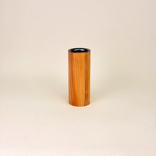 Erinnerungsstück aus Holz: Vase