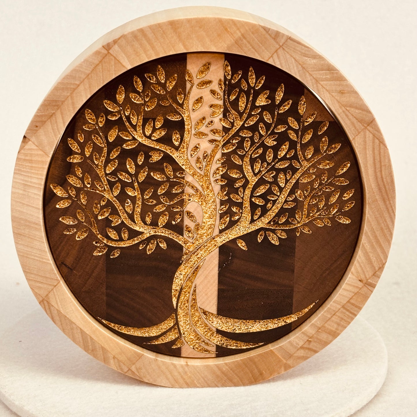 Holzurne "Nussbaum und Linde" mit  Lebensbaum (3 Stück) - 261