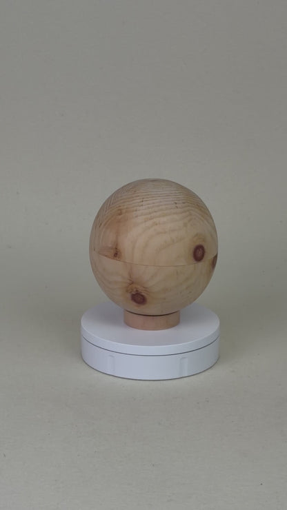 Erinnerungsstück aus Holz: Kugel als Schale