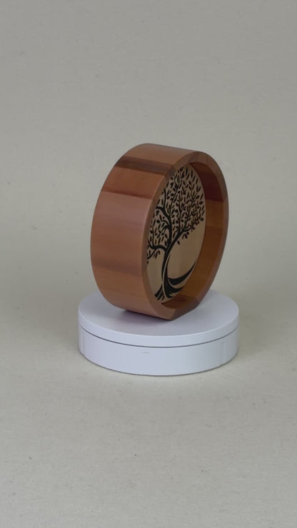 Erinnerungsstück aus Holz: Lebensbaum mit Ring